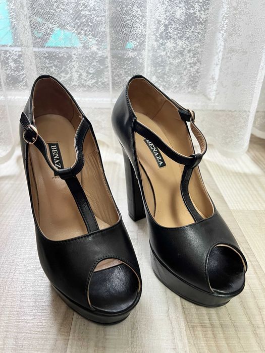 Pantofi eleganți Benaza – platformă și toc înalt, negru clasic