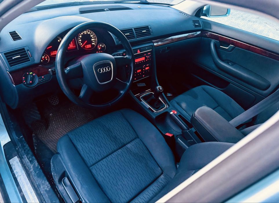 Audi - A4 - 1.6 benzina - 132000 Km Reali - Euro 4 - Fara Rugina - Adua Acum - Pret 1800€