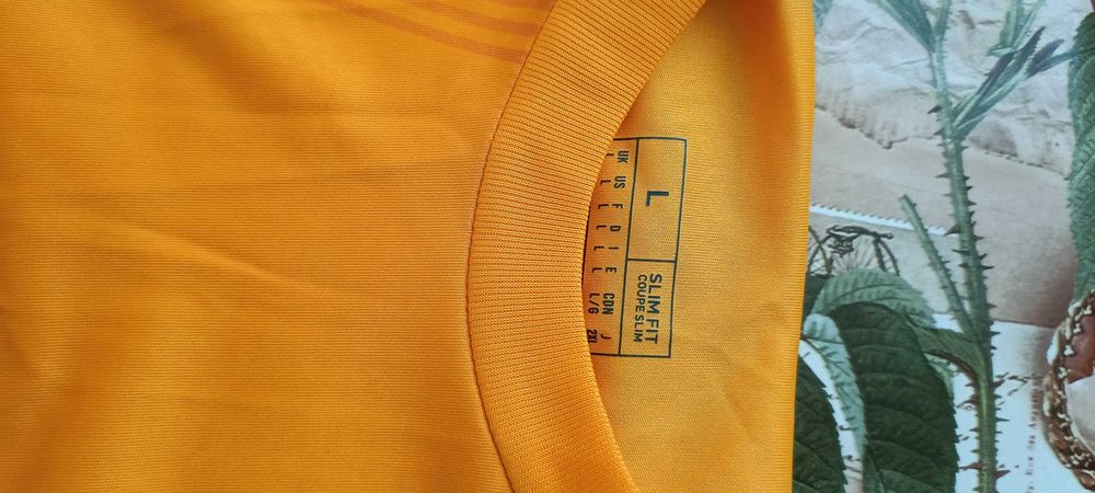 Продавам оригинална тениска Adidas Реал Мадрид