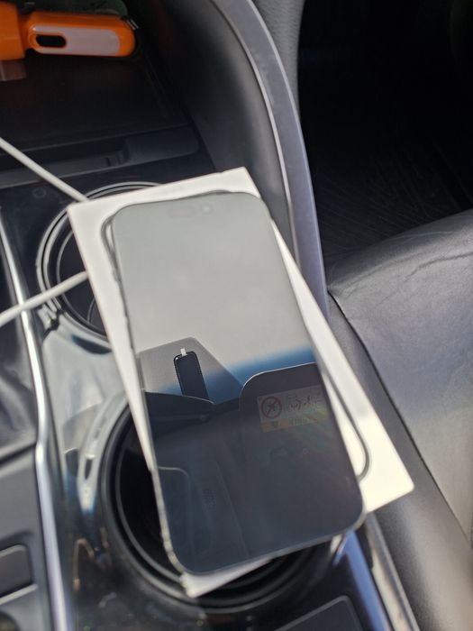 Продам IPhone 15 128gb.