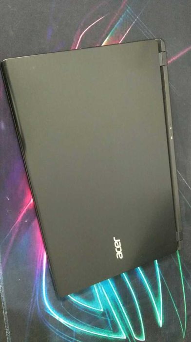 Ноутбук в отличном состоянии с видеокартой Acer aspire v5-573G