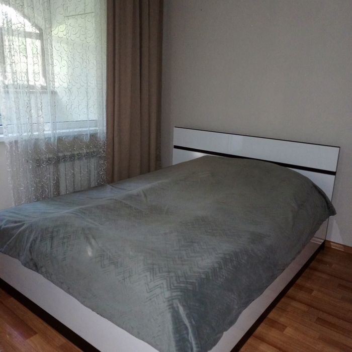 Продам бу спальный гарнитур