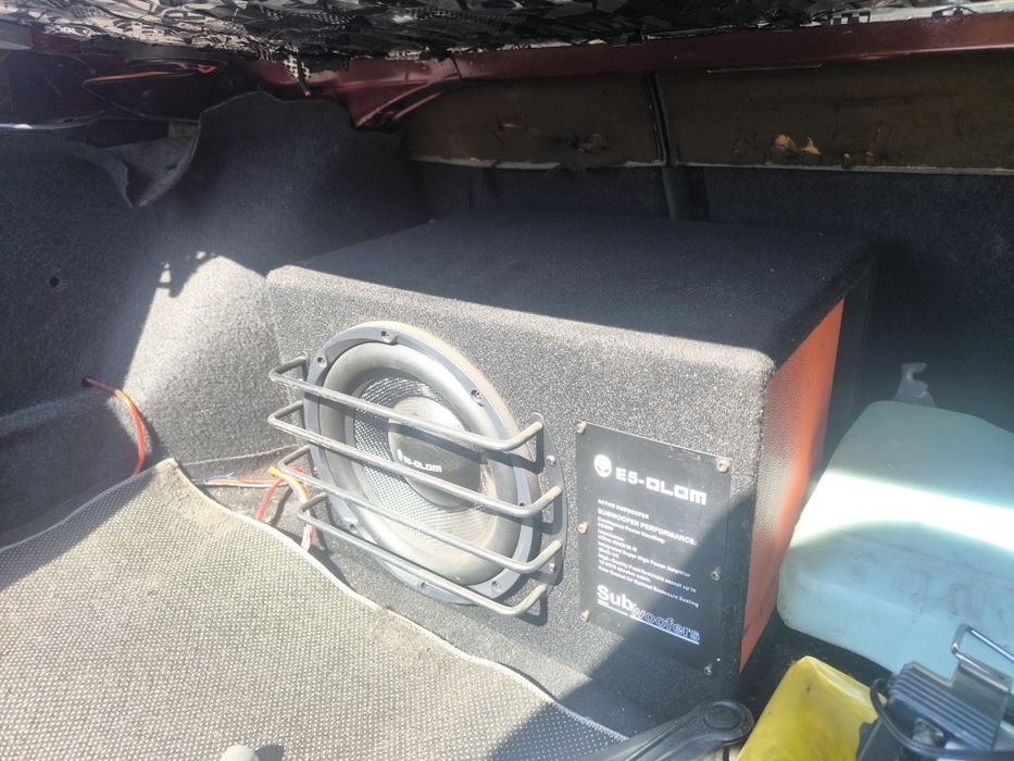 Сабвуфер срочно!