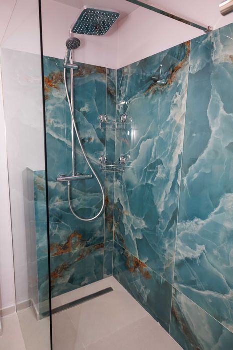 Montaj Gresie de Înaltă Calitate – Profesioniști în Finisaje Premium