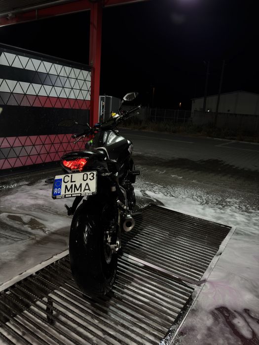 Yamaha mt 07 A2.