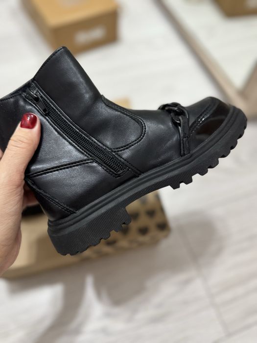 Ботинки для девочки