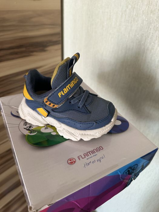 Кроссовки детские