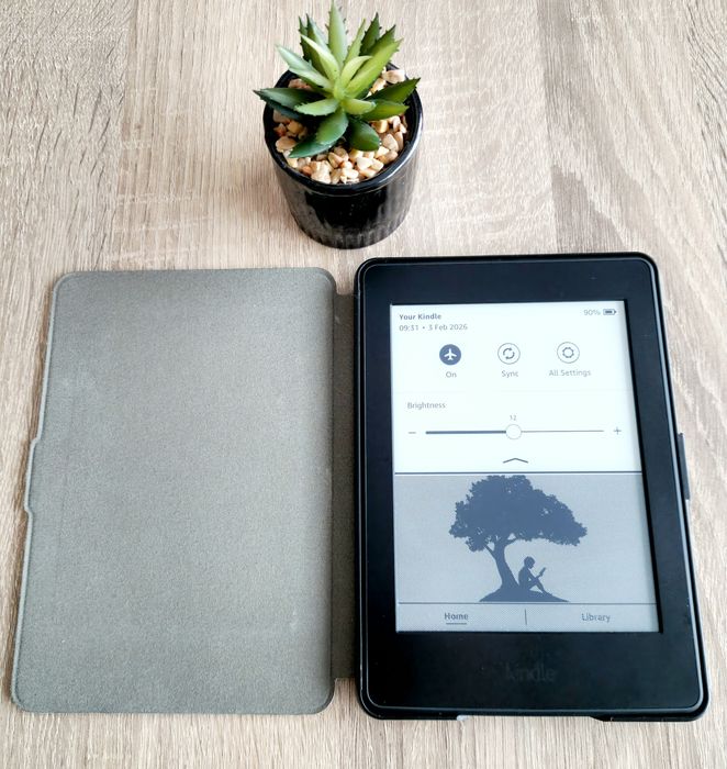 Kindle Paperwhite 7th електронен четец с подсветка БЕЗПЛАТНА ДОСТАВКА!