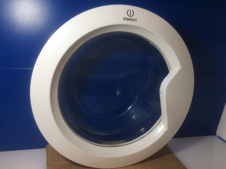 Usa masina de spalata Indesit, hublou