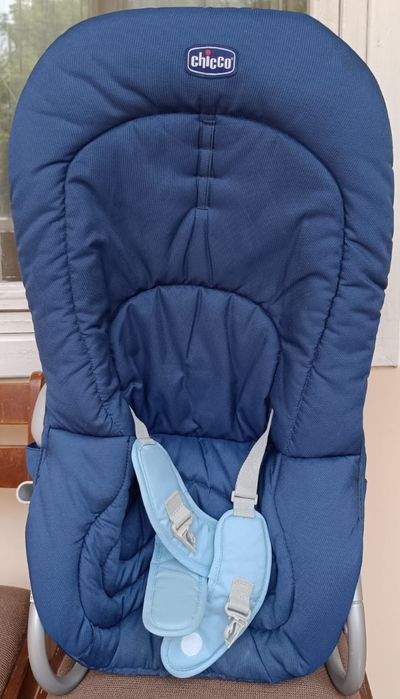 Продам кресло-качалку Chicco Mia