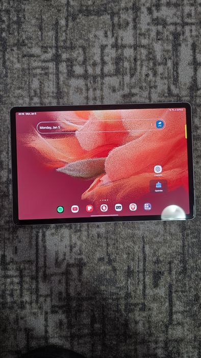 Samsung Galaxy Tab S7 FE 5g MysticGreen
Mystick Black
64Gb
Functional