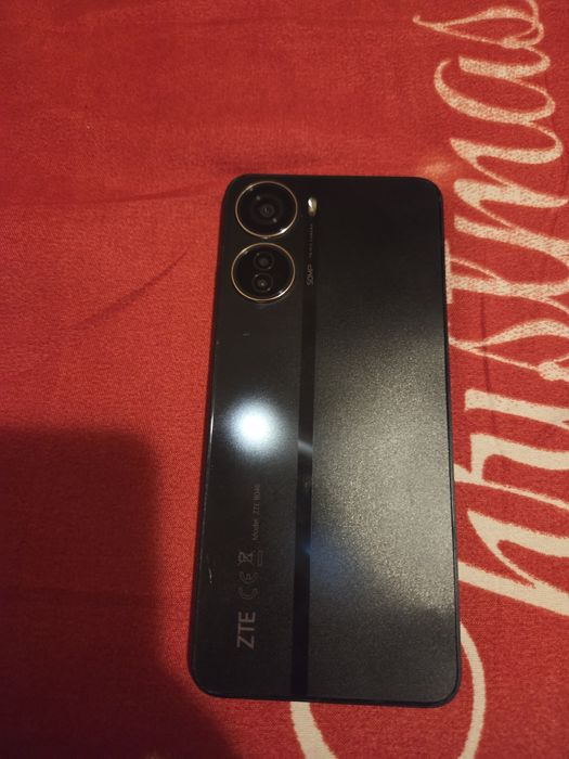 ZTE Blade V40 Design
