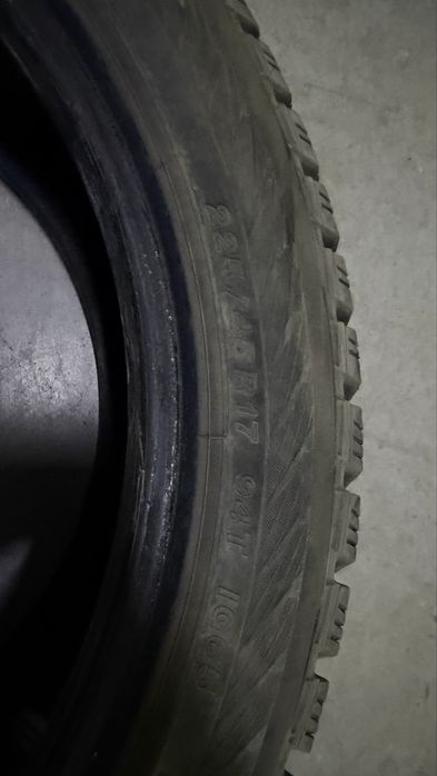 Продам зимние шины Yokohama ice guard