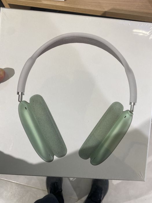 Наушники в стиле Airpods Max