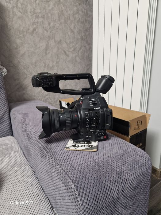 Canon C100 mk2 cu obiecti Sigma art 18 35