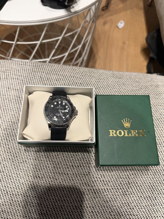 Продава се ROLEX YACHT MASTER в отлично състояние за сериозни свалям цената!