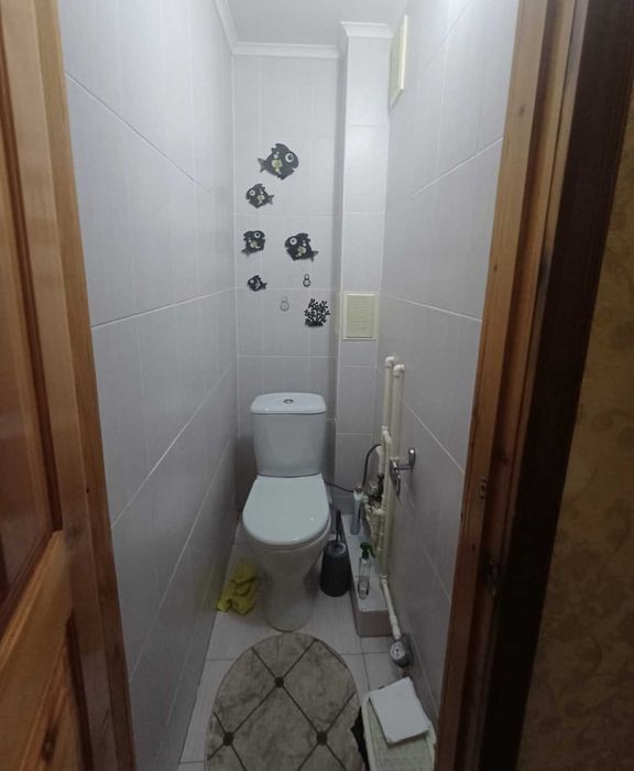 Продам квартиру трехкомнатную