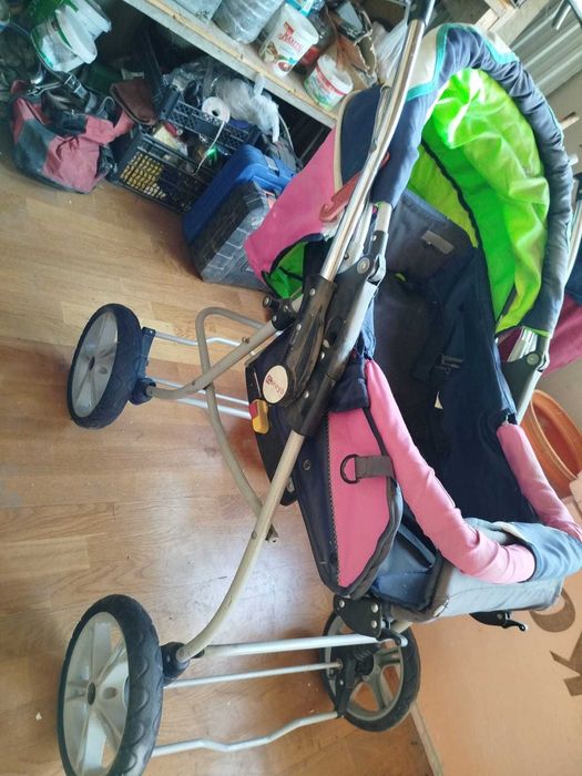 продам детскую  коляску