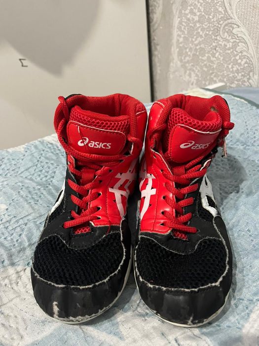 Продается борцовки для бокса
Кызыл Asics разме