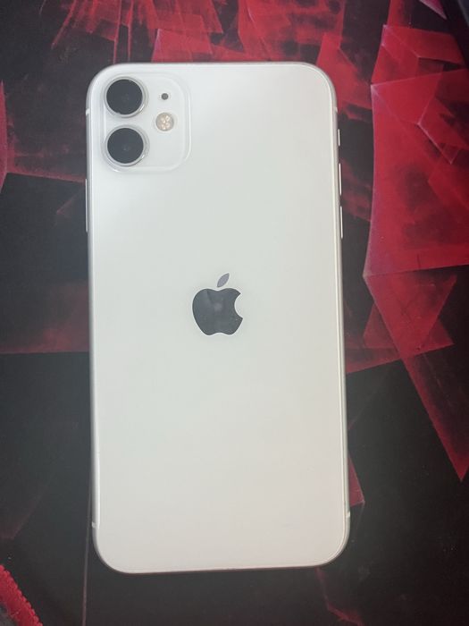 Vand iPhone 11 simplu ca nou !