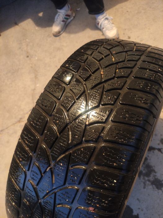 Зимние шины 225/60/R17 Dunlop