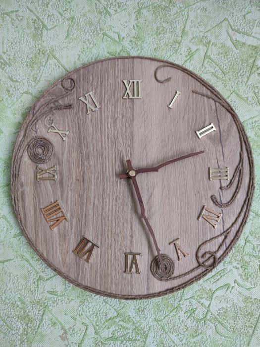 Часы настенные кварцевые