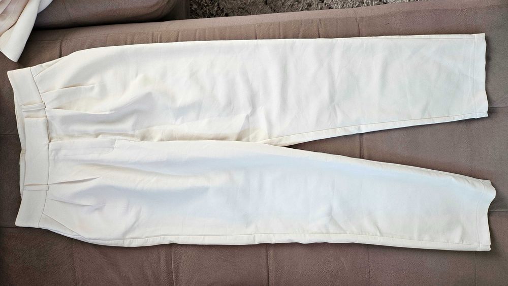 Дамски костюм размер 38