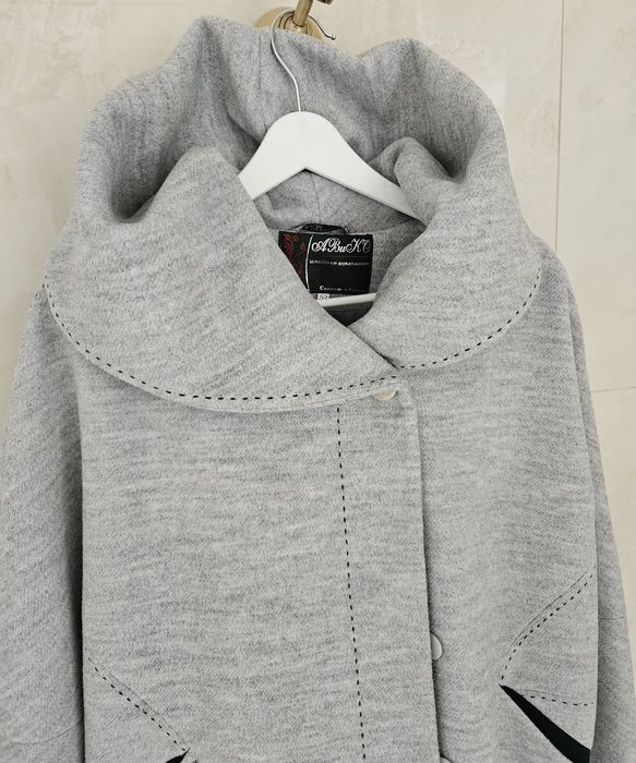 Продам новое Турецкое пальто 50р