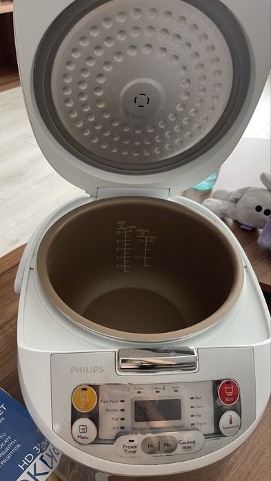 Мултикукър philips