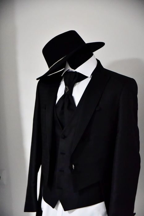 Costum mire mărimea S