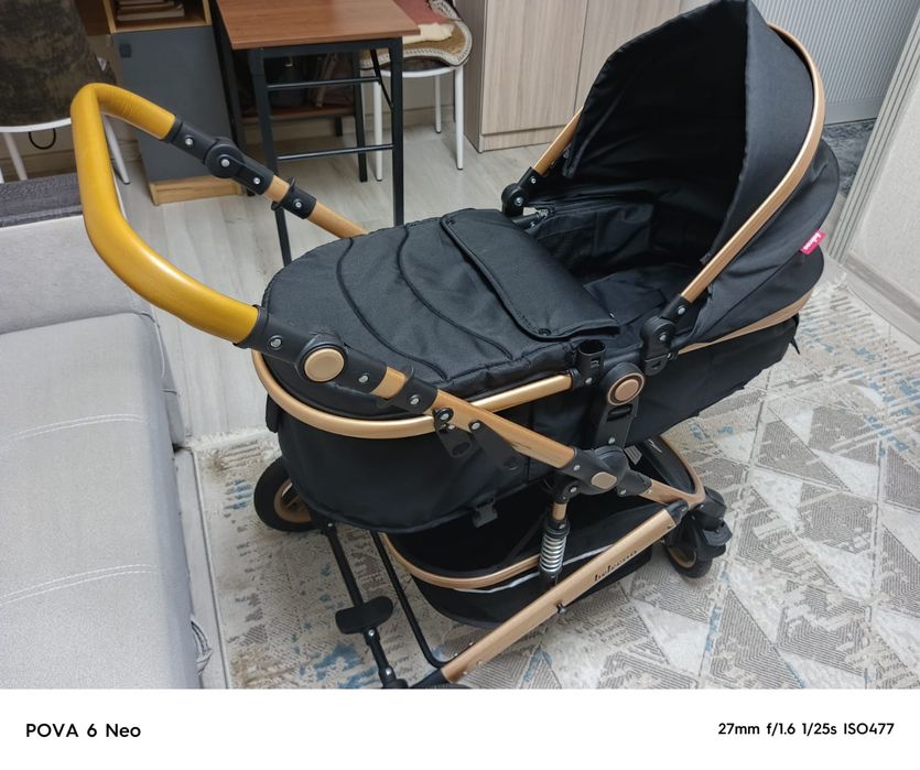 Детская коляска почти новая