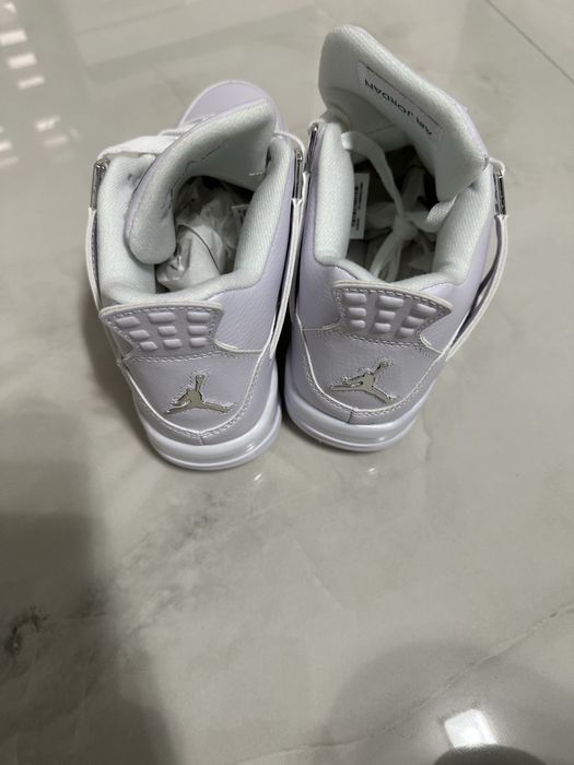 Vand  Air Jordan 4 piele