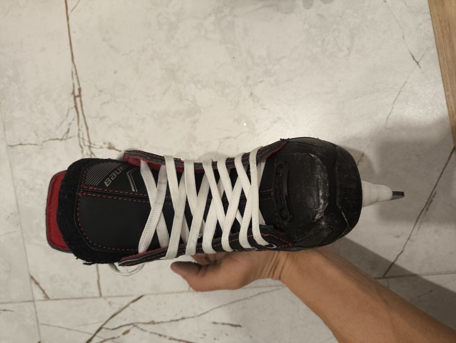 Хоккейные коньки bauer
