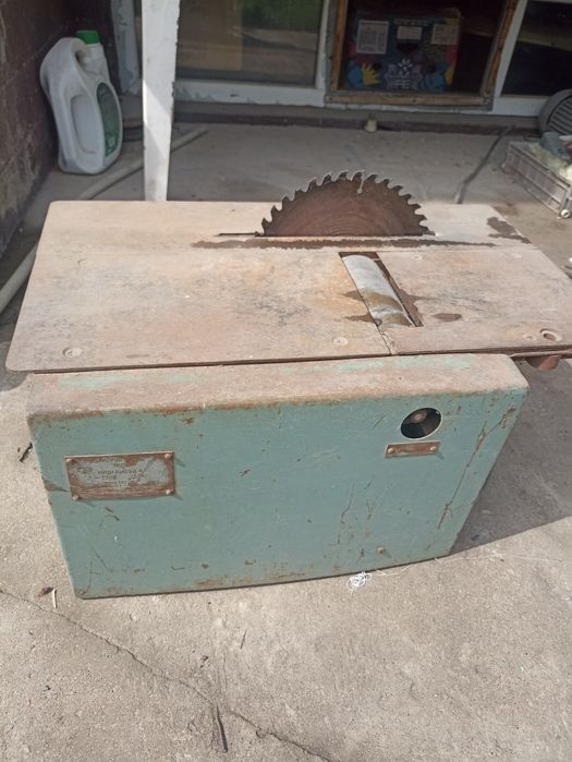 Продам деревообрабатывающий станок