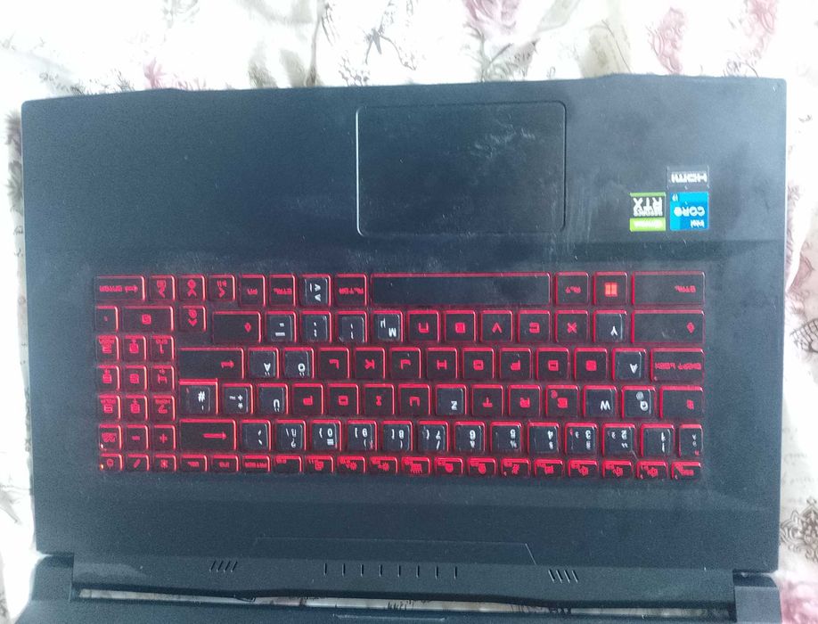 Геймърски лаптоп MSI Katana GF76 – Голям 17.3" / i7-11800H / RTX 3050 / 16GB RAM (Отлично състояние)