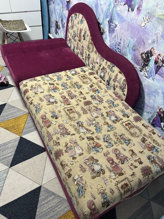 Продам диванчик детский