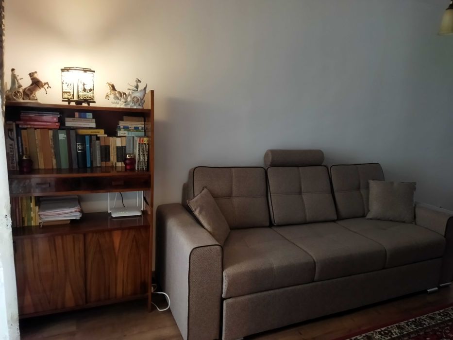 Vând aparatament 4 camere suprafata construita 105mp