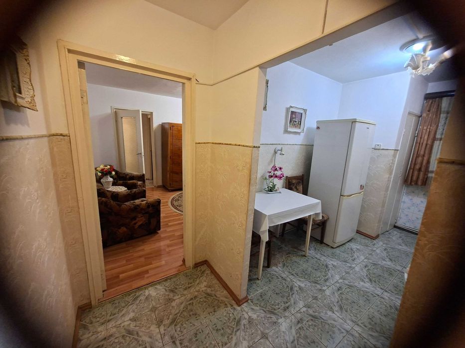 Apartament 2 camere semi-decomandat / Tohan Blocuri-Zarnesti