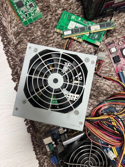 Различни платки.