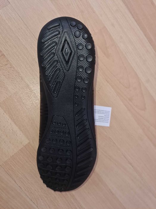 Vand ghete fotbal sintetic Umbro FORMATION II TF