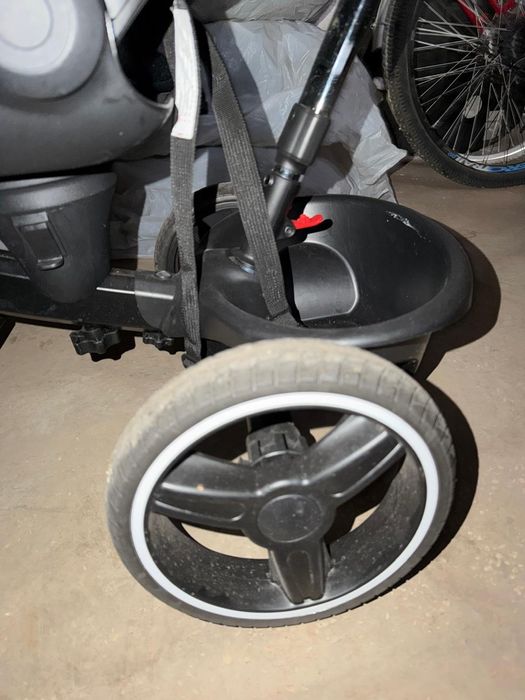 Tricicleta  in stare foarte bună ,nuanță...pe negru