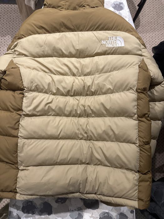 Vand geaca The North Face 700 noua cu eticheta