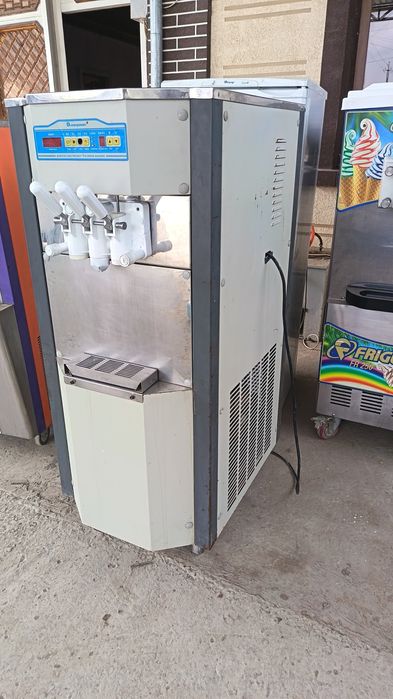 Muzqaymoq aparati sotiladi