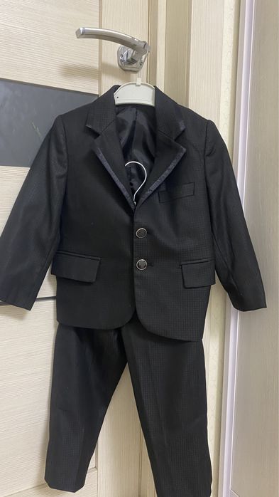 Костюмчик на мальчика