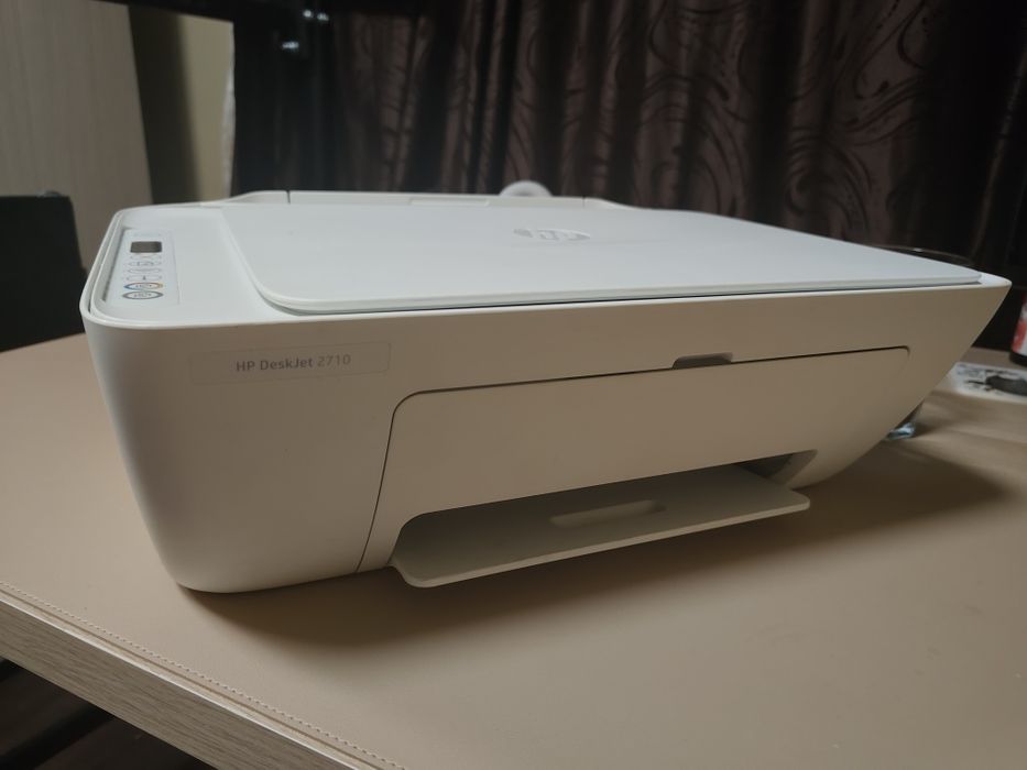 Imprimanta HP Deskjet 2710