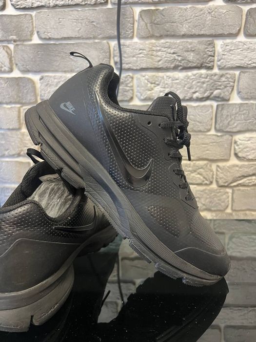 Осенние кроссовки Nike