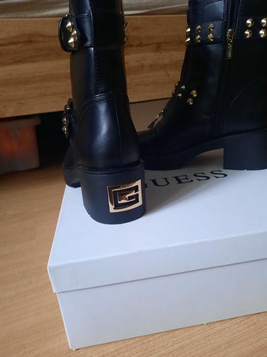 Дамски боти GUESS