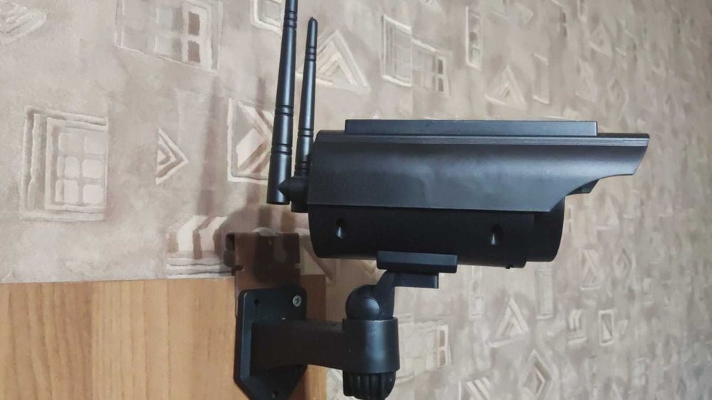 Уличный светильник отпугиватель воров видеокамера муляж охранное устро