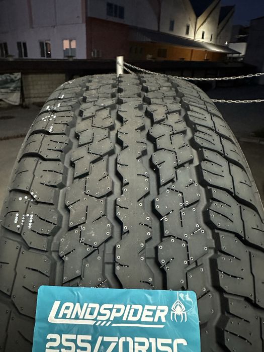 Нови джипови гуми LANDSPIDER GRANDTRAXX A/T 255/70R15C 112/110S БОРД 2557015C 2557015