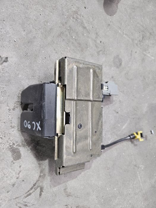 Брава за багажник от Volvo XC90 2007г